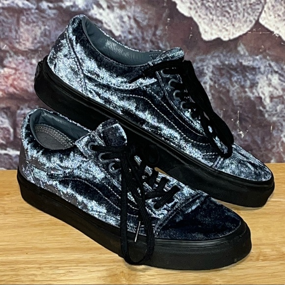 Vans Shoes | Vans Old Skool Off The Wall Blue Crush Velour Velvet Shoes Mens 7 Womens 8.5 | Color: Black/Blue | Size: 7 | Buyitall2's Closet